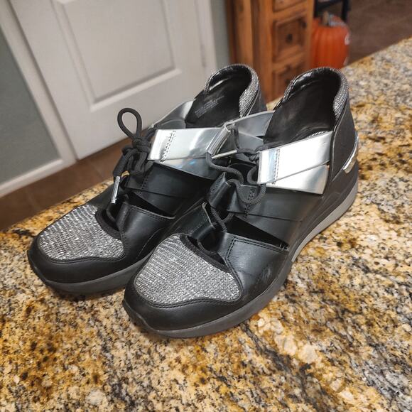 Michael Kors Black Silver Platform Sneakers Size 6M ID HJ18A - Picture 1 of 14
